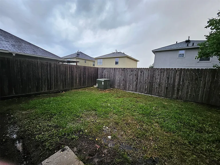 19411 Ambrosia Falls Dr — Photo 30