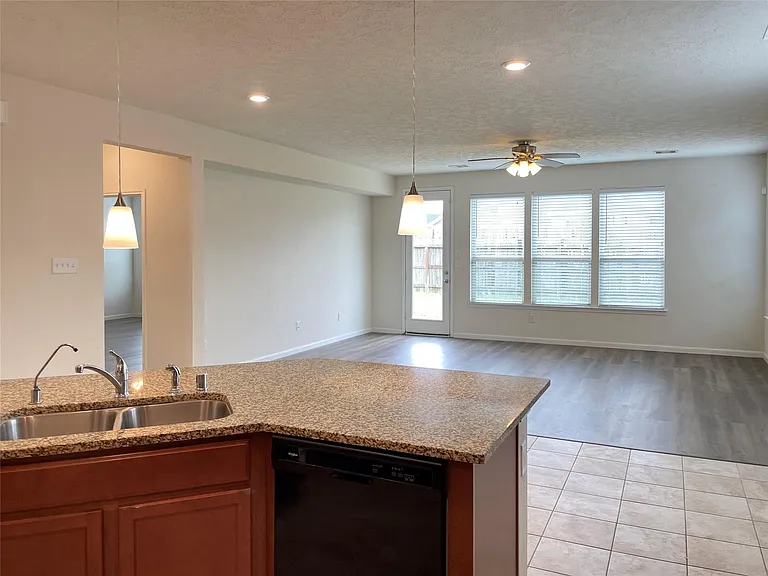 28519 Willow Orchard Ln — Photo 6