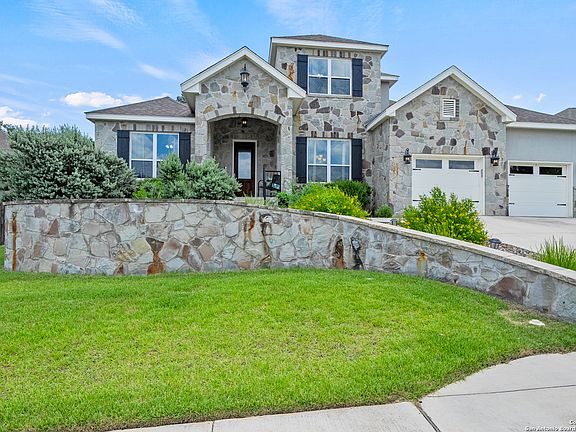 2nd image of 660 ACORN DR