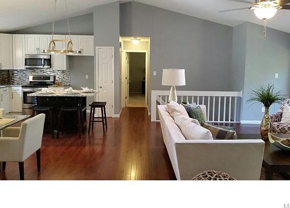 4th image of 16549 Branchwood Dr