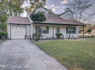 2 Sanlun Lakes Dr, Hampton, VA 23666