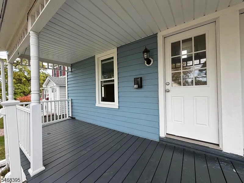 2 bed, 1.0 bath, $2,150 — Photo 3
