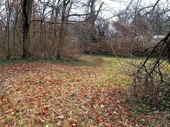 4050 Cranberry Ln, Saint Louis, MO 63121