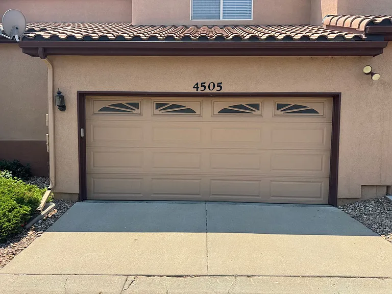 4505 S Auckland Ct — Photo 34