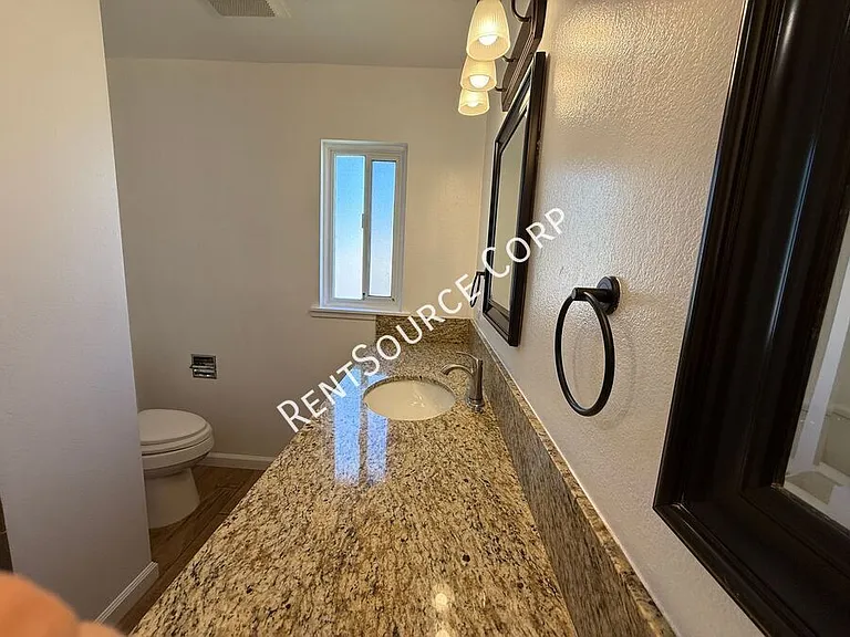 1149 W Avenue H11 — Photo 12