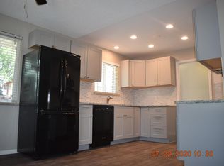 5425 S Elmwood St, Littleton, CO 80120