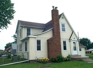 225 3rd Ave W, Milan, IL 61264