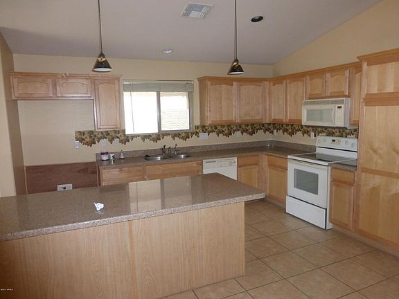 2nd image of 13949 W Mauna Loa Ln
