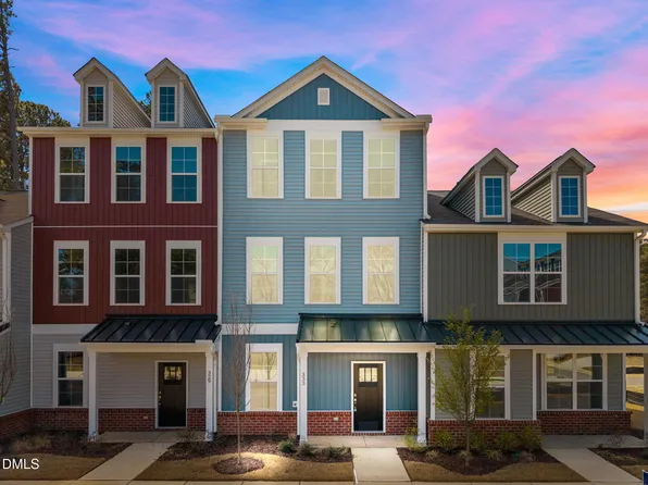 333 Parker St #18, Garner, NC 27529