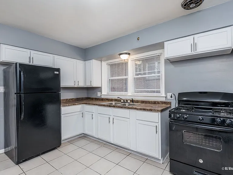 7026 S Cornell Ave — Photo 3