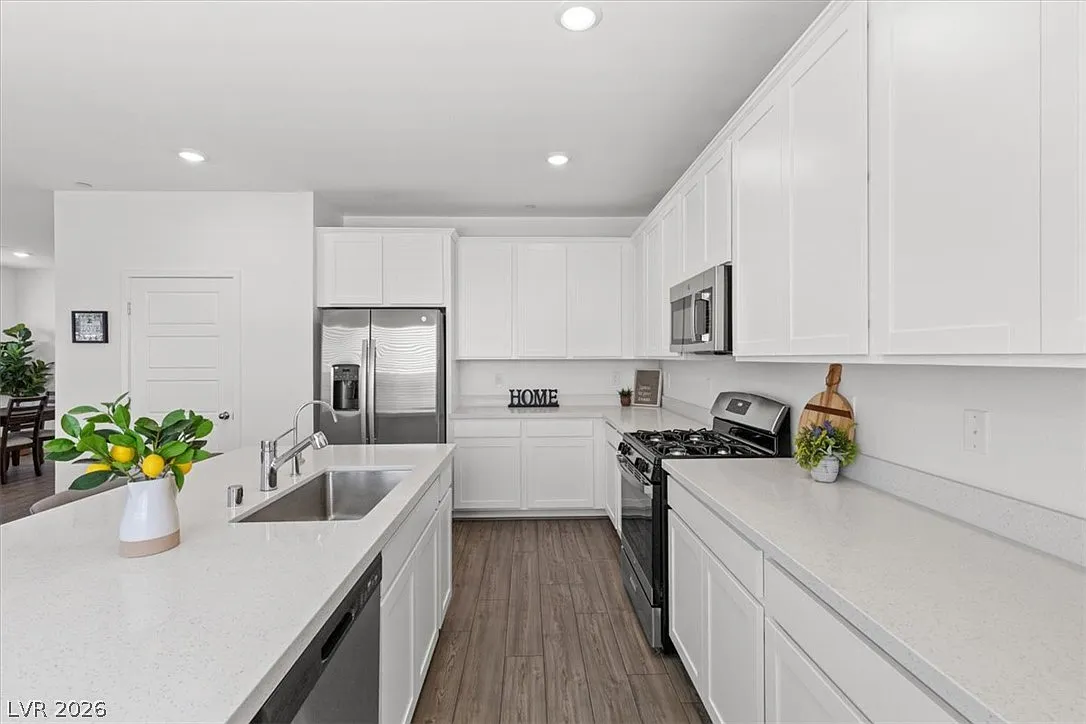 4 bed, 3.0 bath, 2276 sqft, $3,350 — Photo 2