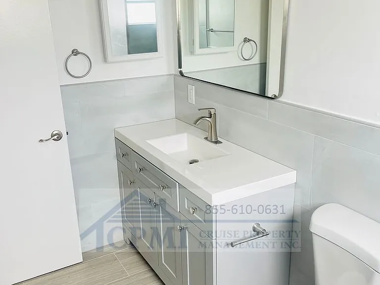 Ocean House - 360 Fiesta Ave Jupiter, FL 33469 — Photo 22