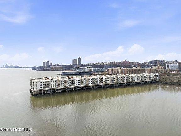 5th image of 324 Promenade
