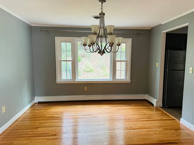 4 bed, 2067 sqft, $2,100 — Photo 4