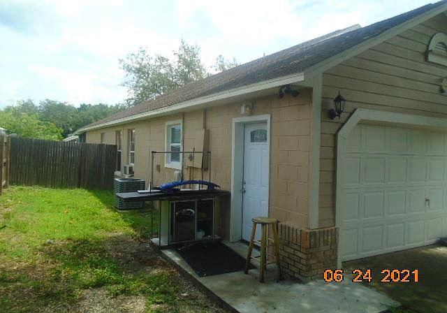 1st image of 2832 Delcrest Ct