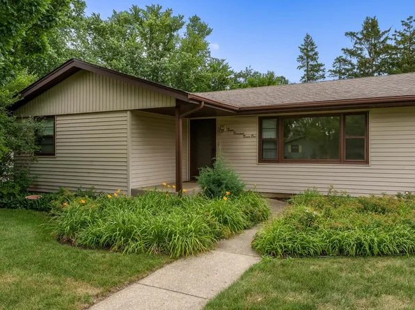 12021 July Dr, Machesney Park, IL 61115