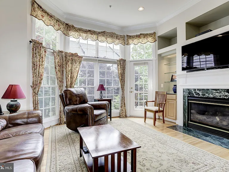 5237 Bessley Pl — Photo 14