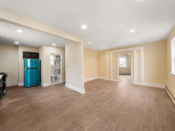 378 Avenue C image 6 of 22