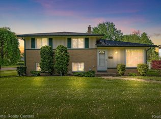 34752 Forman Dr, Sterling Heights, MI 48310