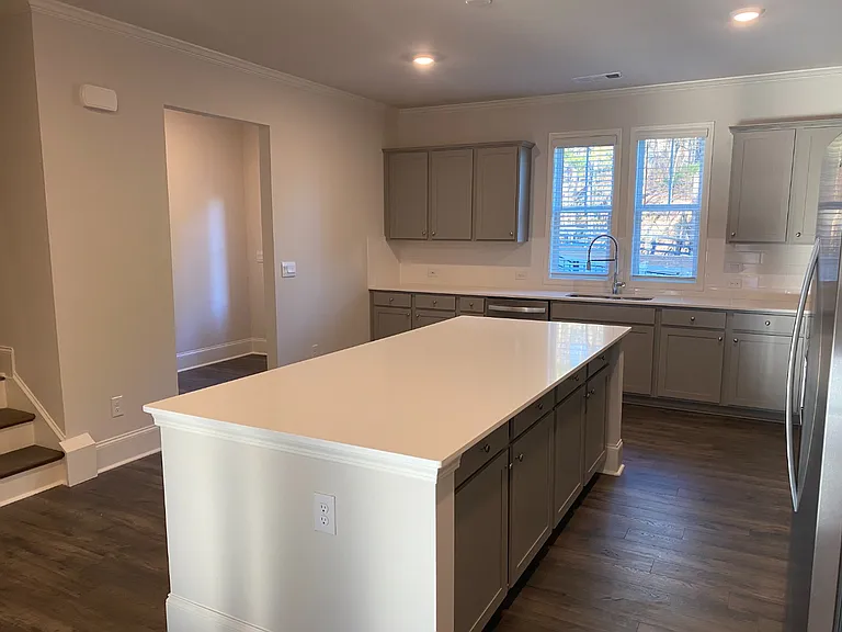 221 Vista Ln — Photo 5