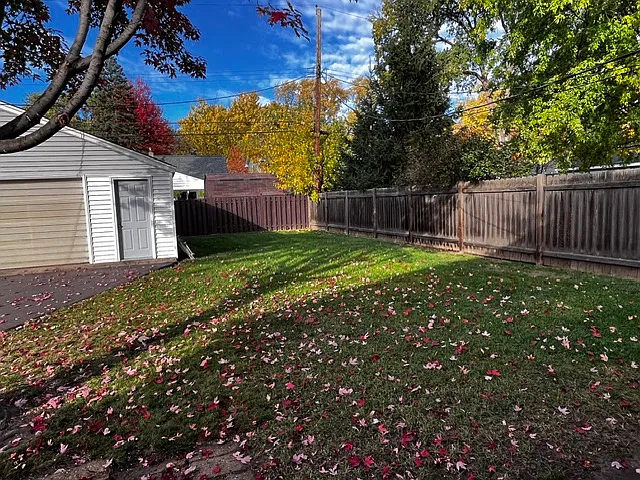 3 bed, 1450 sqft, $2,175 — Photo 2