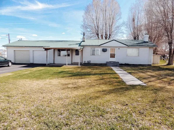 9 E Rich Ln, Blackfoot, ID 83221