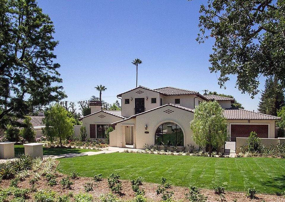 1st image of 640 Arbolada Dr