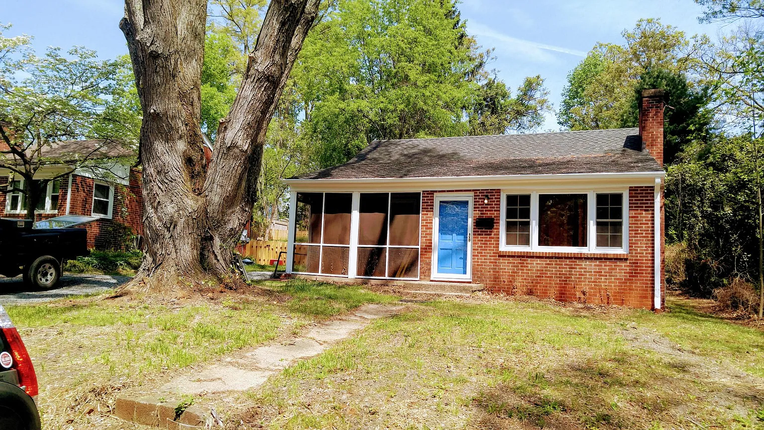 205 Raymond Ave photo 1