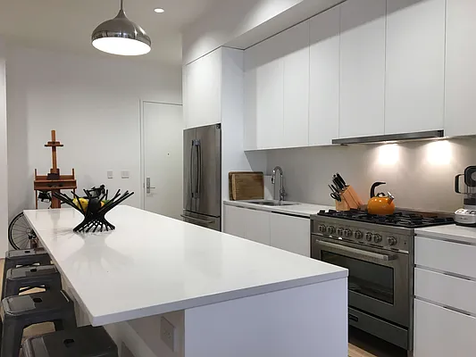 Rented by Classiques Modernes International Realty | media 17