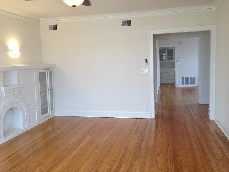 3638 N Keeler Ave #1 — Photo 6