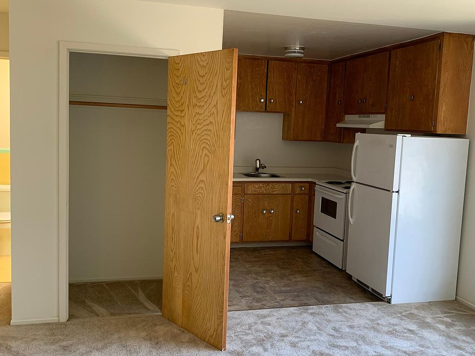 Living Room & Kitchen