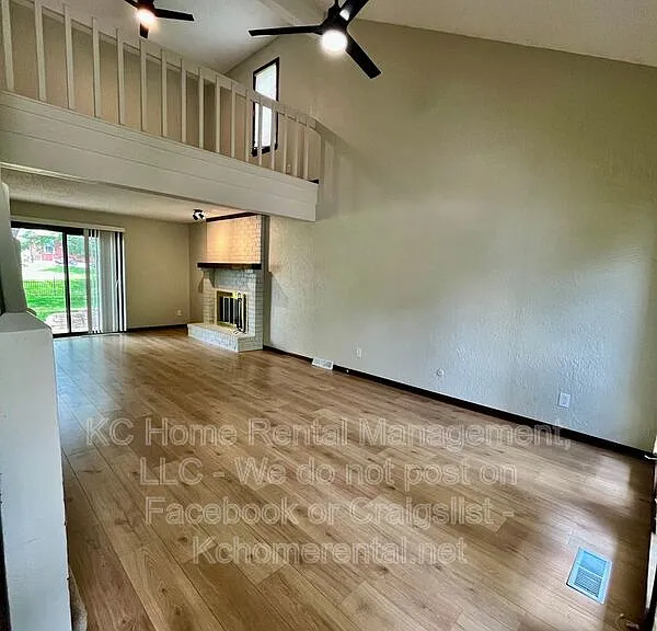 3868 SW Harbor Dr — Photo 9
