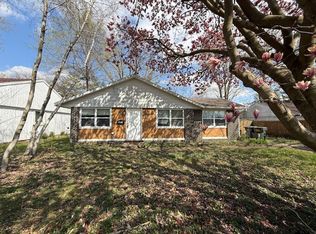 1210 S Lanore Dr, Urbana, IL