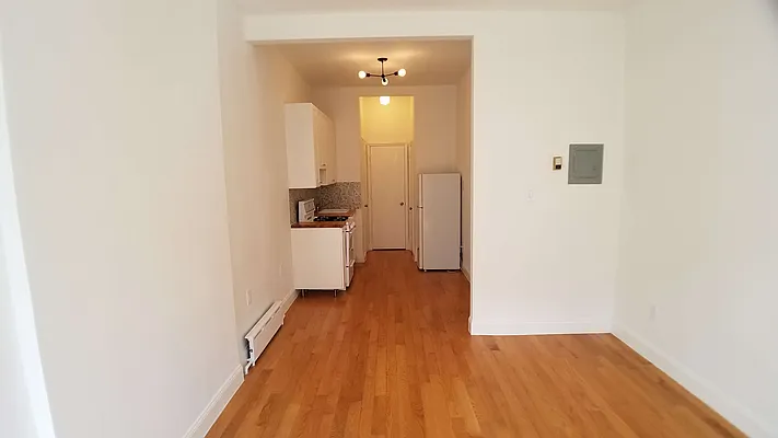 Rented by Sector Property Group | media 1