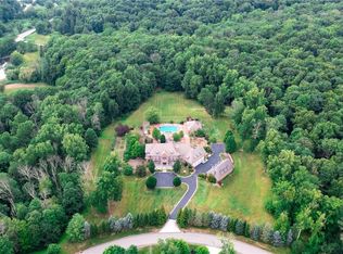 23 Hollow Ridge Rd, Mount Kisco, NY 10549