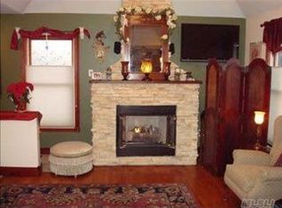 3 Valmont Ln, Commack, NY 11725