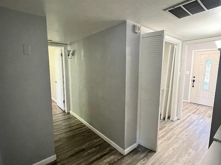 2328 Quincy Dr — Photo 6