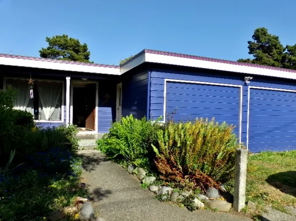 223 Del Monte St #A, Crescent City, CA 95531