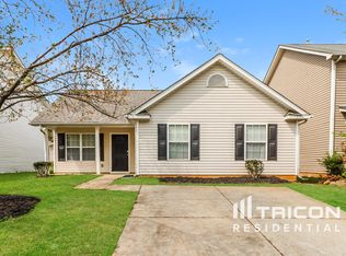1300 Crandon Dr, Charlotte, NC 28216