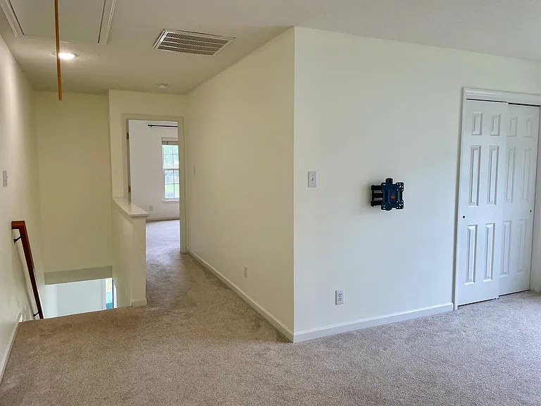 112 Student Pl — Photo 18