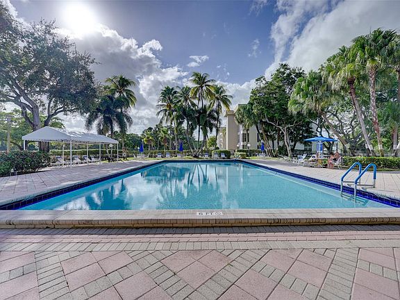 3rd image of 2801 N Palm Aire Drive #305