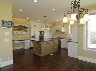 1914 W Portobello Rd, South Jordan, UT 84095