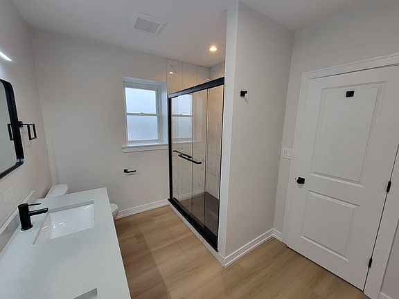 5th image of 6418 S Vernon Ave