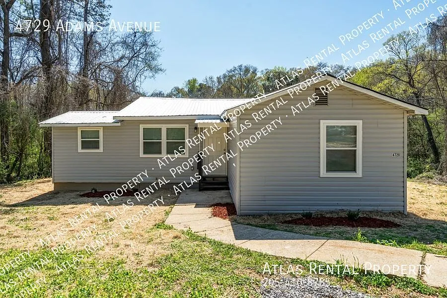 3 Bedroom and 2 bath home- Won't last long! — Photo 1