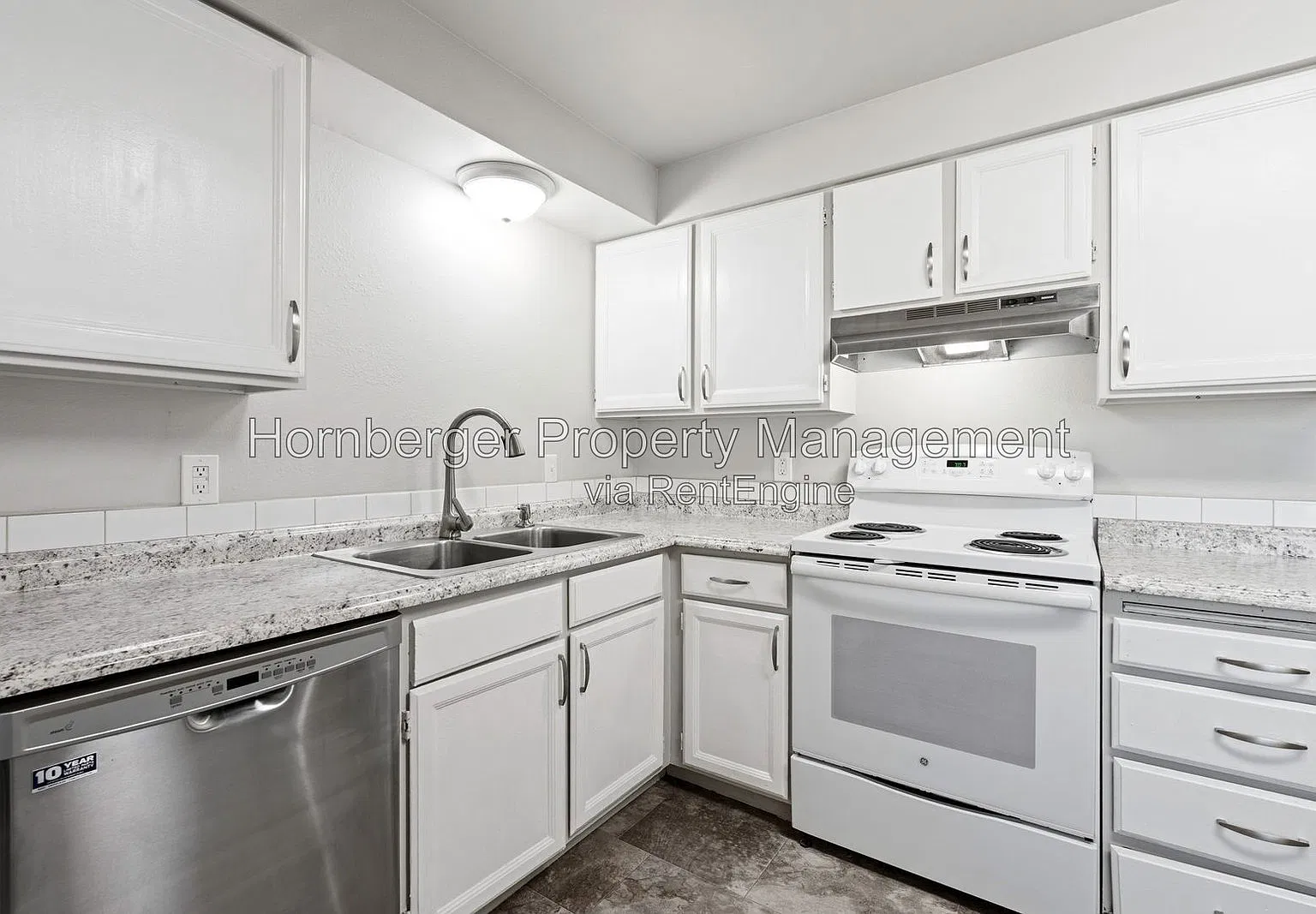 2 bed, 1.0 bath, 750 sqft, $950 — Photo 1