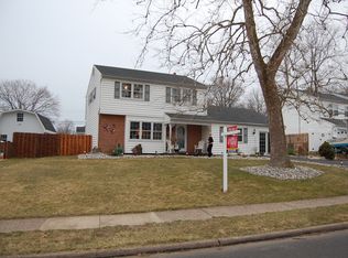 215 Vernon Rd, Morrisville, PA 19067