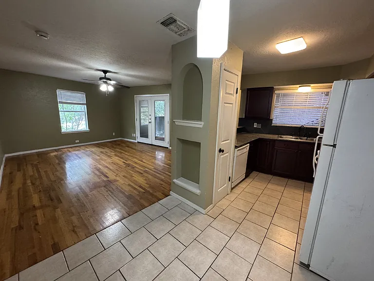 211 Natalen Ave #204 — Photo 3