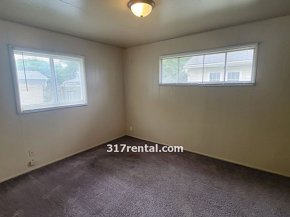 5th image of 2209 E Bradbury Ave