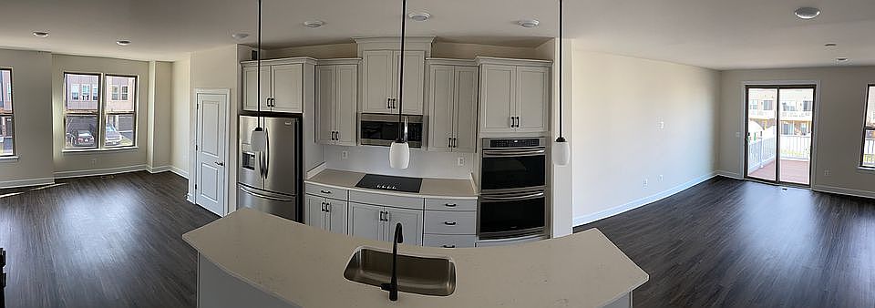 1st image of 45398 Daveno Sq