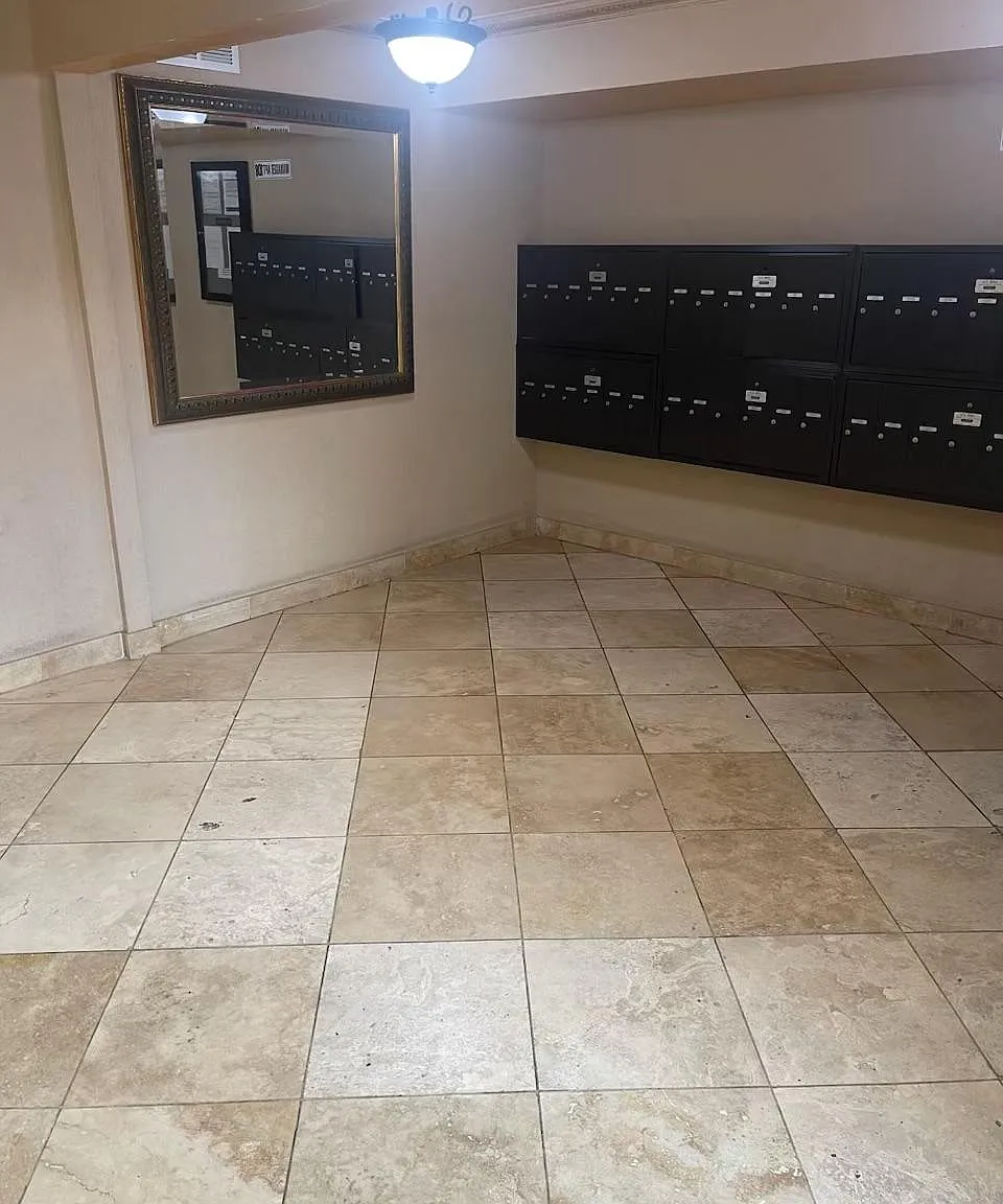 Willis Manor Apartments — Photo 3